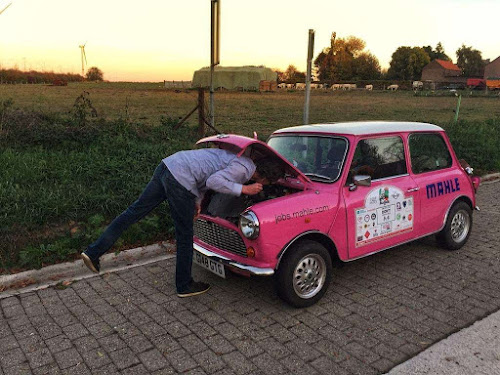 Classic Pink Mini broke down in Belgium | Krys Kolumbus Travel Blog