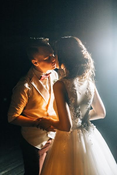 Fotógrafo de casamento Aleksandr Saribekyan (alexsaribekyan). Foto de 16 de outubro 2017