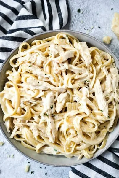 Chicken Pasta In Garlic Parmesan Sauce