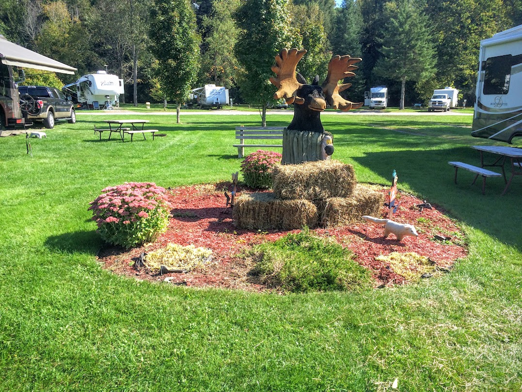 Quite a nice front yard. Marty Moose was a great host.