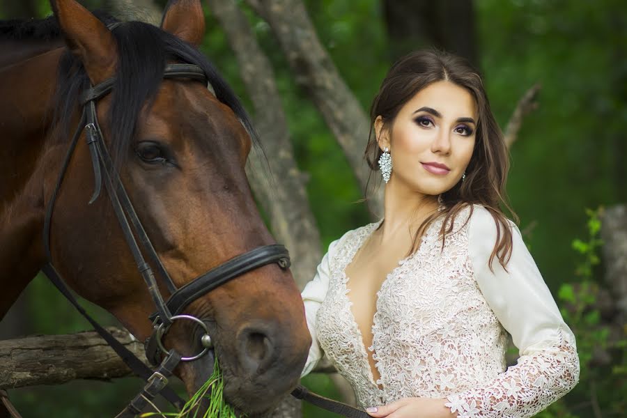 Fotógrafo de casamento Alla Racheeva (alla123). Foto de 5 de fevereiro 2016