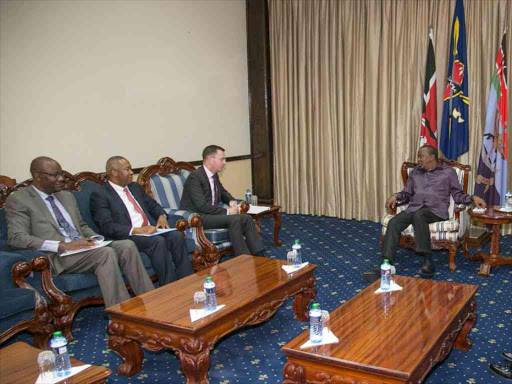 President Uhuru Kenyatta meets Sergio Pimenta, the Middle East and Africa vice president of the International Finance Corporation, at State House in Nairobi, January 23, 2018. /PSCU