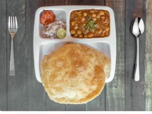 Chola Bhatura