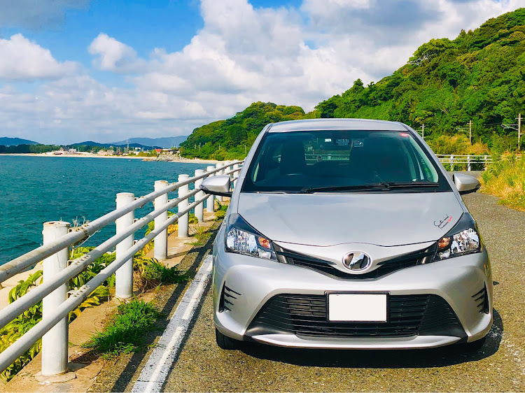 ヴィッツの愛車撮影・糸島・海と愛車・ヴィッツ・福井パーキングに関するカスタム事例の投稿画像1枚目