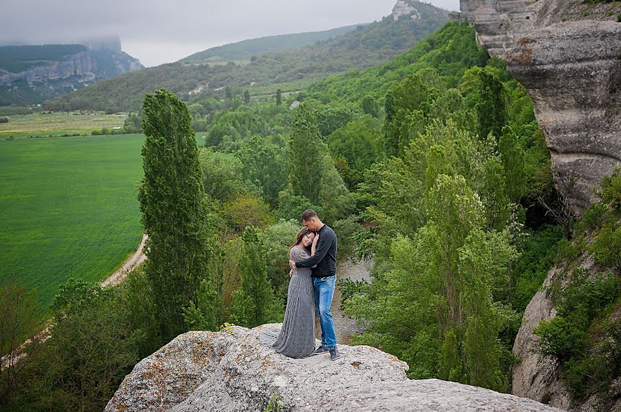 Fotografo di matrimoni Sveta Sukhoverkhova (svetasu). Foto del 12 luglio 2017