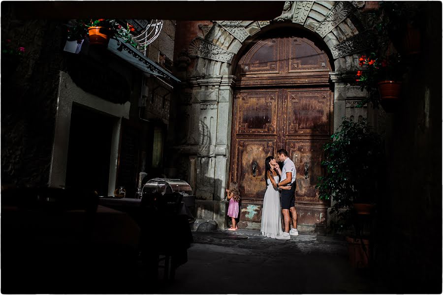 Wedding photographer Aleksey Kruchinkin (ariy). Photo of 12 January 2015