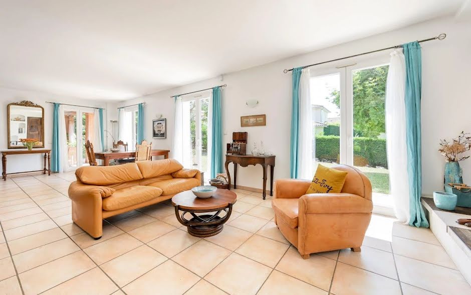 Vente maison 7 pièces 177 m² à Sainte-Foy-lès-Lyon (69110), 990 000 €