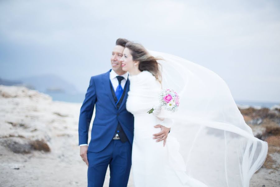 Fotografo di matrimoni Lucia Carrión Mercader (luciaallmyloving). Foto del 13 maggio 2019