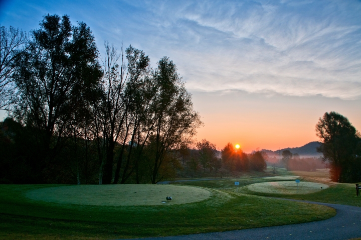 Alba sul green di Andrea Izzotti