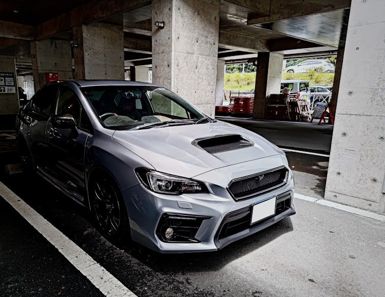 WRX S4のドライブ・猛暑日・スッキリ晴れないかな・曇り空と愛車に関するカスタム事例の投稿画像2枚目