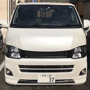 ハイエースバン TRH200V