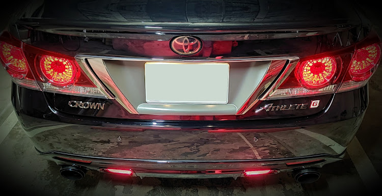 クラウンアスリートの初弄り・車好きと繋がりたい・GRエンブレム・DIYに関するカスタム事例の投稿画像1枚目