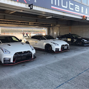 NISSAN GT-R