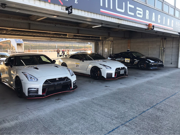 NISSAN GT-RのR35GT-R・ニスモ・サーキット走行会に関するカスタム事例の投稿画像1枚目