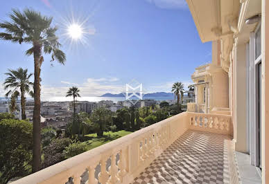 Apartment with terrace 1