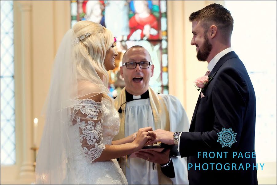 Wedding photographer Barry Martin (frontpagephoto). Photo of 1 July 2019