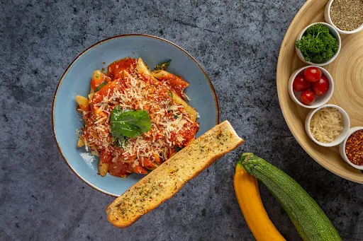 Chicken Penne Pasta In Arrabbiata Sauce