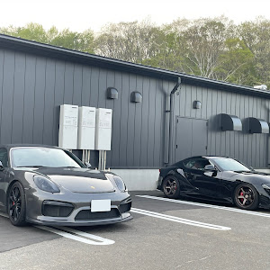 ケイマン GT4