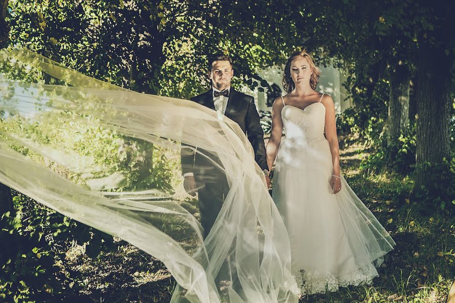 Fotógrafo de bodas Julia Tomasz Piechel (migafka). Foto del 13 de agosto 2017