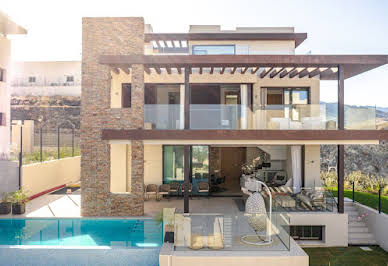 Villa with pool 12