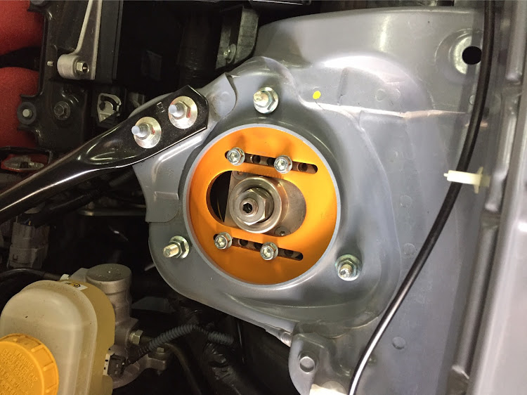 BRZのzc6・BRZ・車高調整・OHLINS DFV・クーペっていいなに関するカスタム事例の投稿画像3枚目