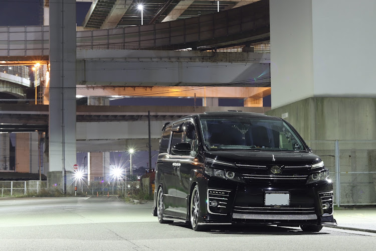 ヴォクシーのカメ活ドライブ・展望台コラボ・高架下映え・水車と愛車・橋をバックにに関するカスタム事例の投稿画像6枚目
