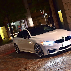 M4 クーペ F82