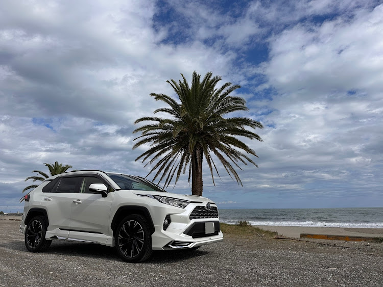 RAV4のRAV4・新年のご挨拶・初日の出・愛車に関するカスタム事例の投稿画像1枚目
