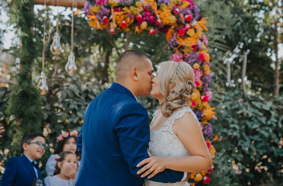 Fotógrafo de casamento Jorghino Contreras (jorghino19). Foto de 2 de outubro 2018