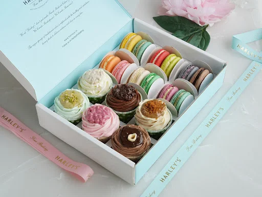 Pack Of 6 Crocante Cupcakes And 12 Macarons