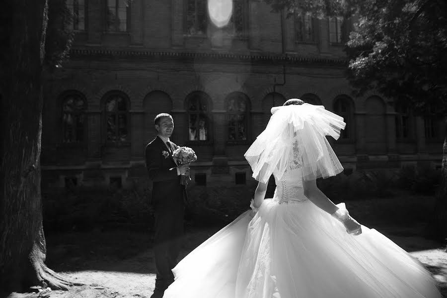 Wedding photographer Aleksandr Ravlyuk (ravlyuk). Photo of 16 July 2014