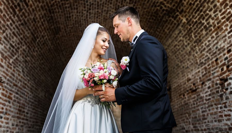 Fotógrafo de casamento Madalin Ciortea (dreamartevents). Foto de 13 de março 2018