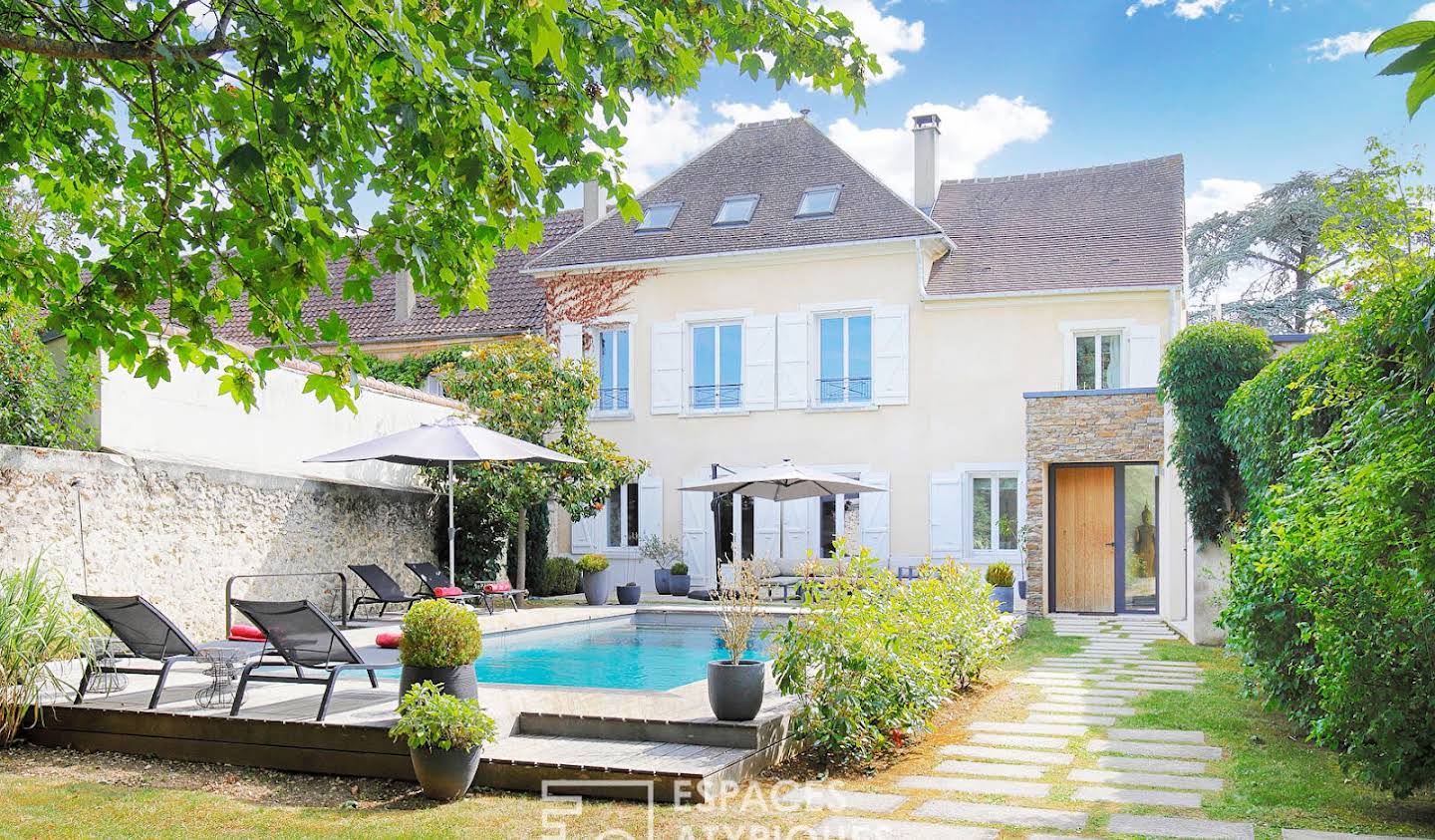 Maison avec piscine et terrasse Poincy