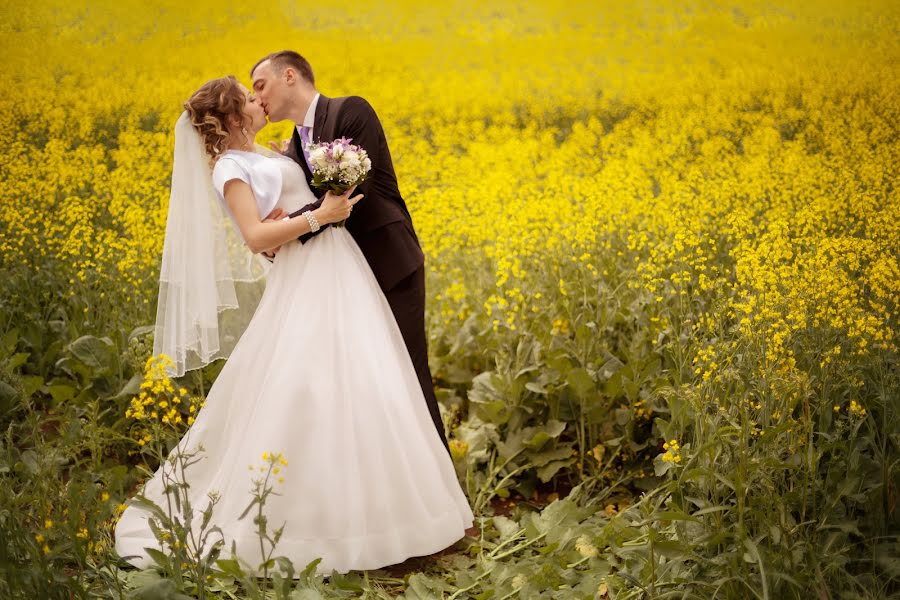 Fotógrafo de bodas Yuliya Rodnova (ulia-rodnova). Foto del 19 de marzo 2018