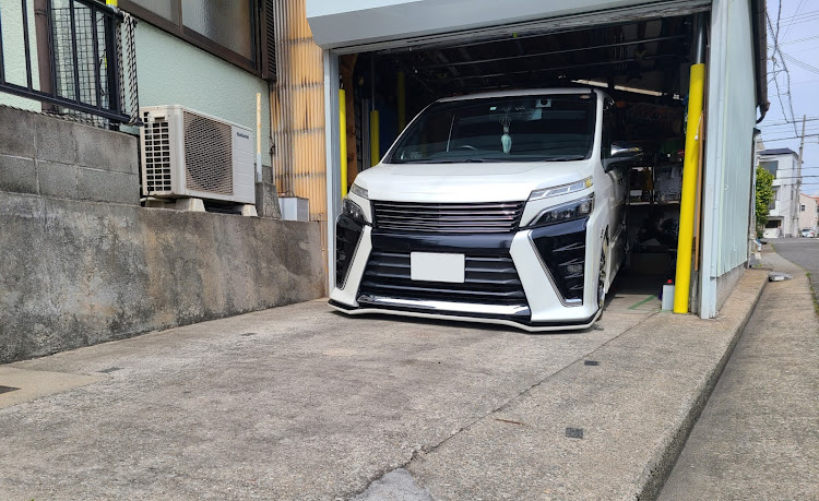 ヴォクシーの車検おわったー😆・おひさしCARTUNE・夜桜トンネルに関するカスタム事例の投稿画像2枚目
