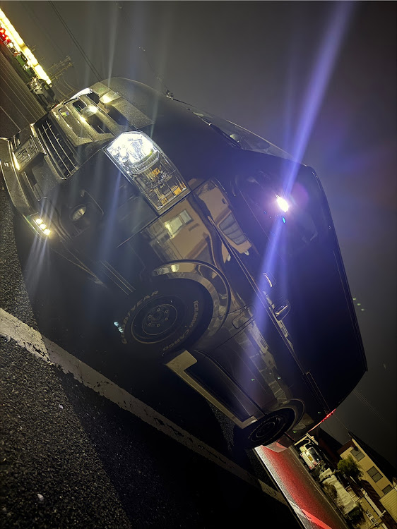 ハイエースバンのDIY・ローダウン・ブロック・ローダウン化・さむいに関するカスタム事例の投稿画像2枚目