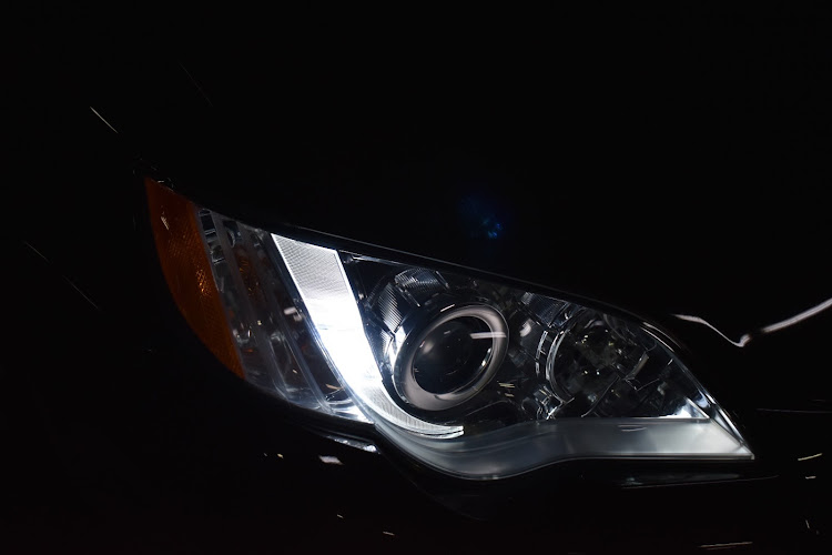レガシィツーリングワゴンのヘッドライト交換・車検から帰還・おかえり相棒・路面凍結に注意に関するカスタム事例の投稿画像2枚目