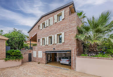 House with garden and terrace 4