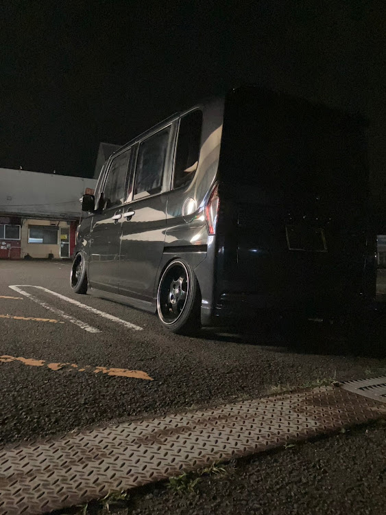 タントカスタムの不正改造車取締月間・６月もよろしくお願いします・車高調整・いつメン・ちょっとした変化に関するカスタム事例の投稿画像1枚目