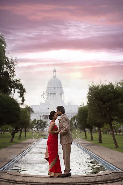 Svadobný fotograf Rusiru Madhawa (rusiru). Fotografia publikovaná 27. augusta 2022