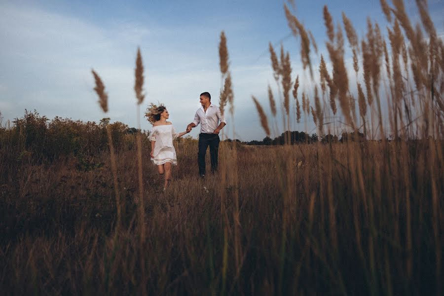 Fotógrafo de casamento Oleksandr Nesterenko (wedfoto). Foto de 21 de outubro 2019