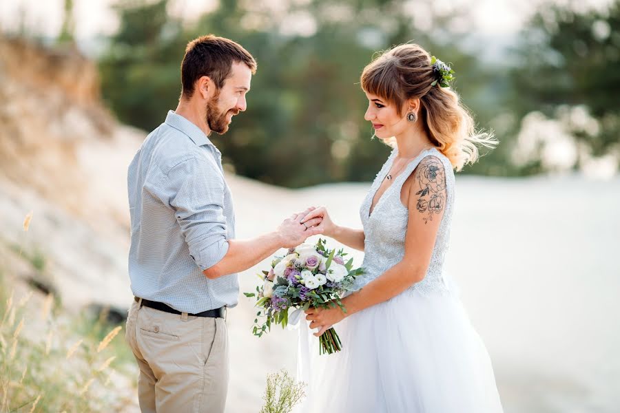 Fotógrafo de casamento Alena Maksimchuk (alenmax). Foto de 13 de outubro 2018