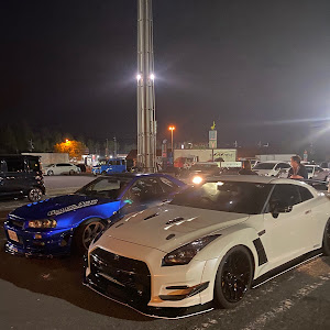 NISSAN GT-R