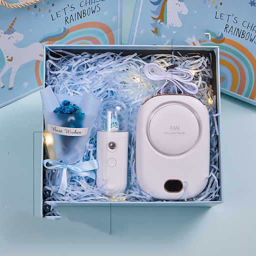Title 10, Send Girls Girlfriends Creative Fan Set. A fun ...