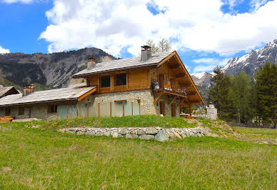 Chalet avec terrasse 9