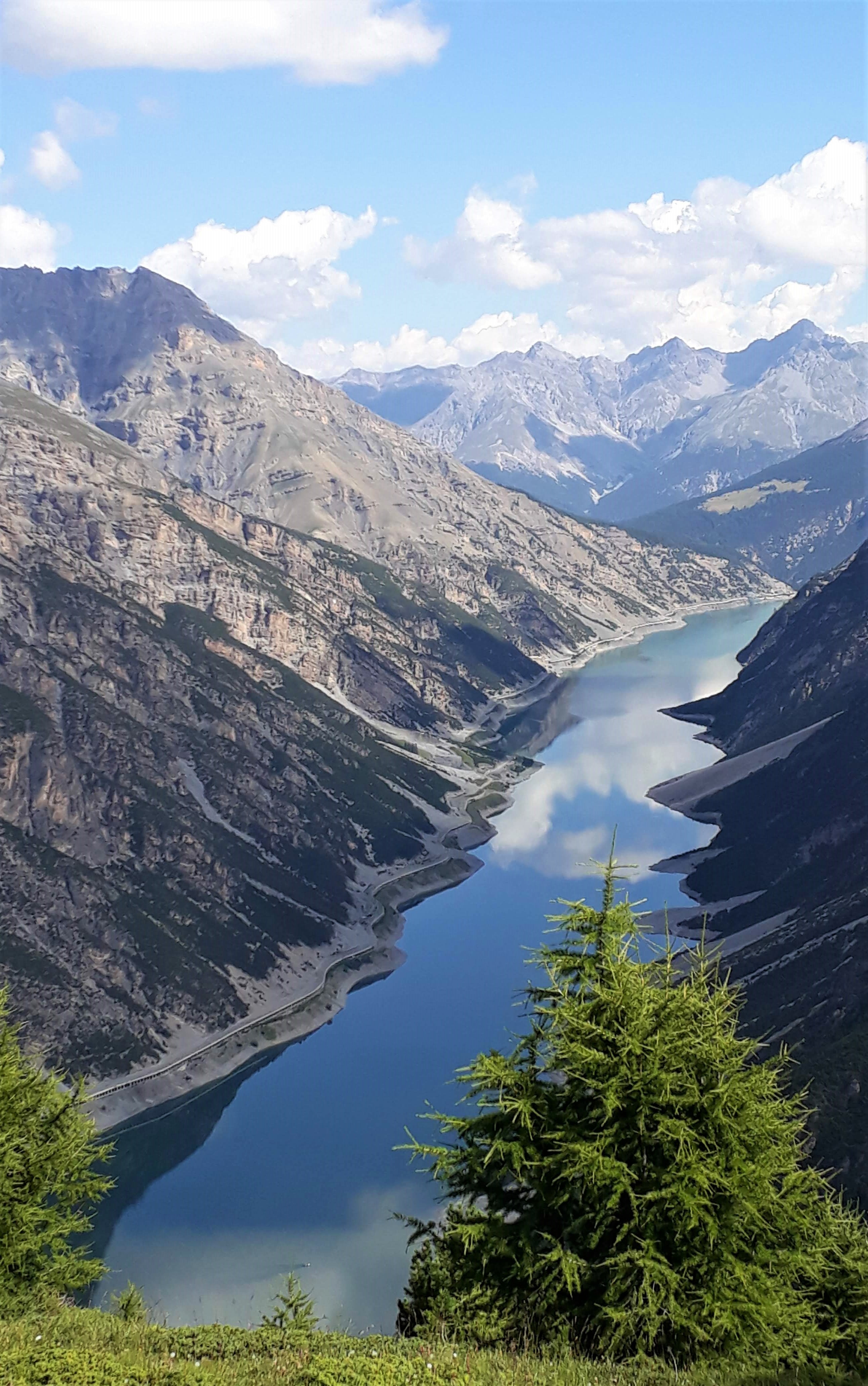 Vertical.. Lake di Alansa