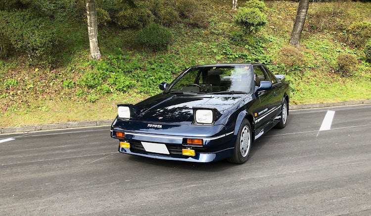 MR2の富士山・ドライブ・リトラの日・AW11・紅葉に関するカスタム事例の投稿画像1枚目