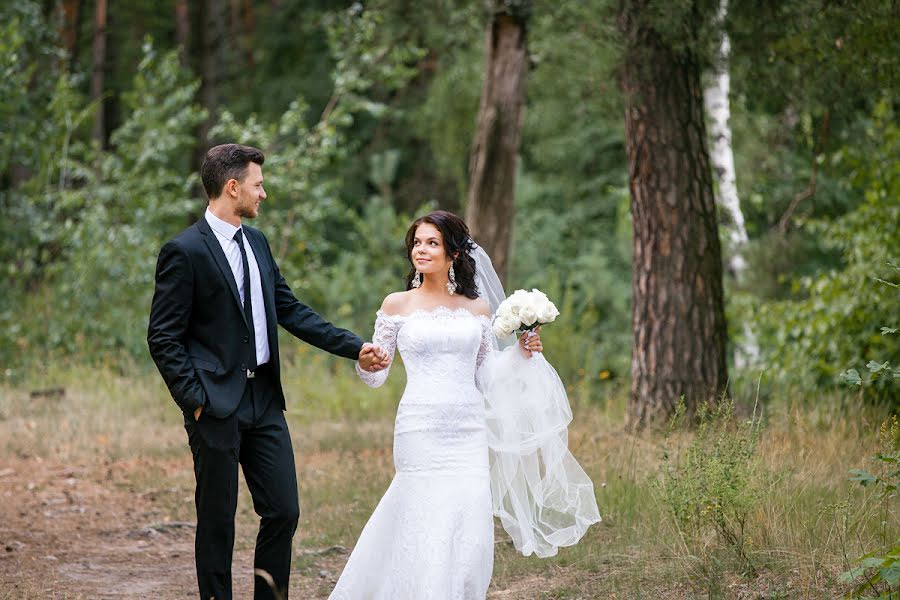 Fotógrafo de casamento Yuliya Fedosova (feya83). Foto de 22 de setembro 2016