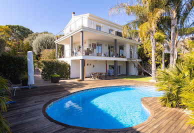 Maison avec jardin et terrasse 1