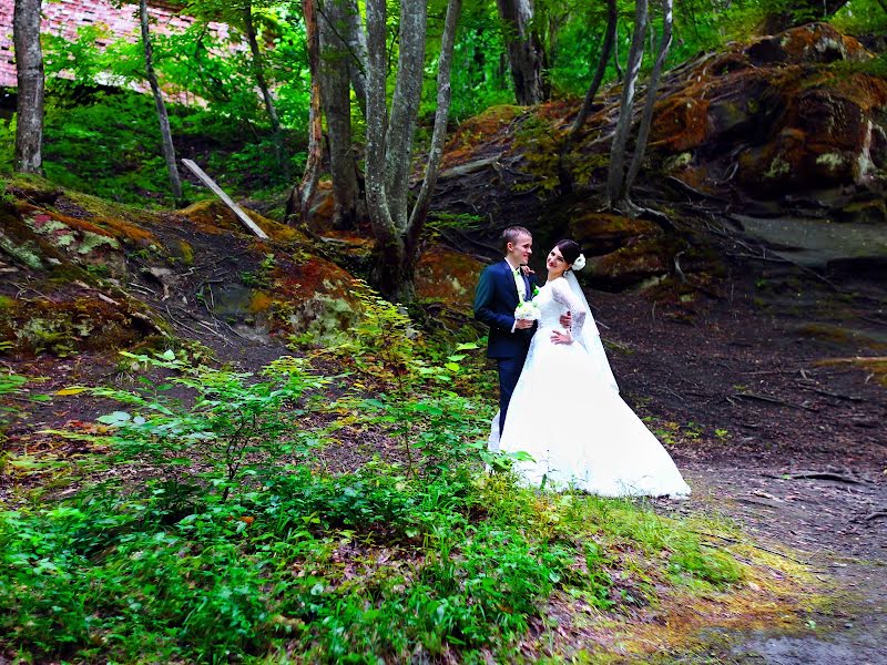 Fotógrafo de casamento Alla Racheeva (alla123). Foto de 30 de junho 2016